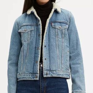 Levis Women's Sherpa Trucker Jacket, Size XS